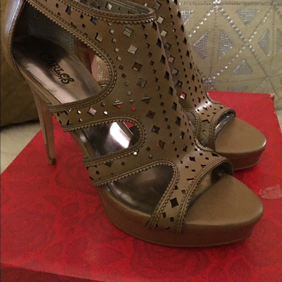 Carlos Marsalis Soft Taupe Heeled Sandals - Picture 2 of 8